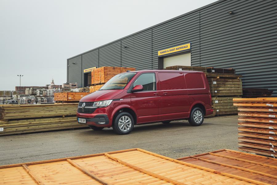  Volkswagen Transporter Van (T6.1) 2020 года  (UK) (фото 30 из 32)